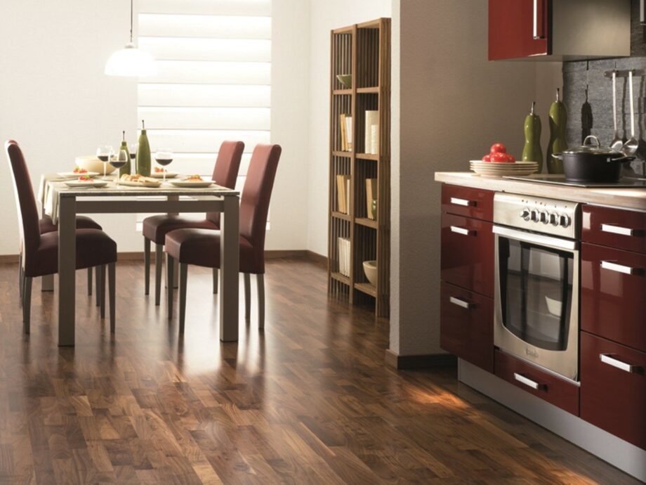 Parquet Tarkett, Pure, Walnut TreS, 3-strip, Proteco Natura mat lacquer