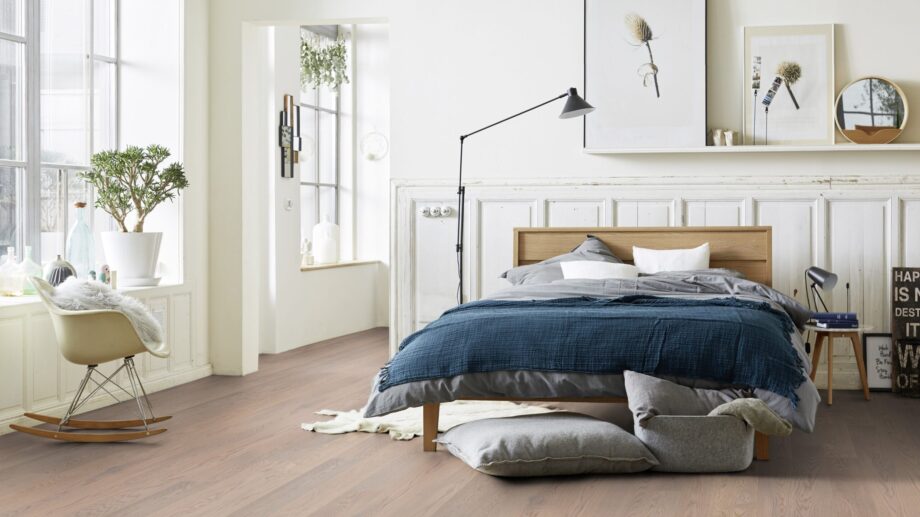 Parquet Tarkett, Shade, Oak Misty Grey Plank, 1-strip, 2 sides bevelled, brushed, stained, Proteco Natura mat lacquer