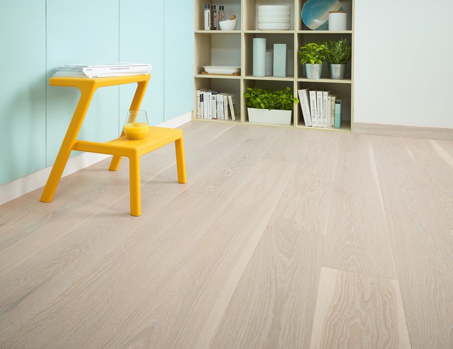 Parquet Oak, Grande Pudding, 1-strip, beveled, brushed, stained, matt lacquer
