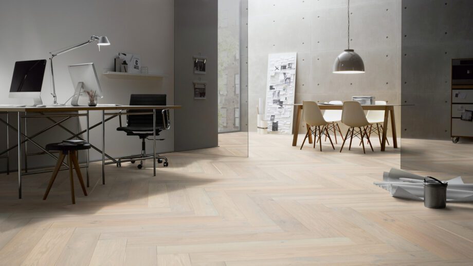 Parquet Oak, ter Hürne, Oak sand grey, herringbone, brushed, beveled, natural oil-treated