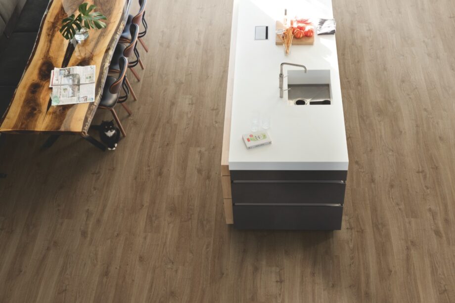 Laminate Quick-Step Eligna Newcastle oak brown, planks, 1-strip