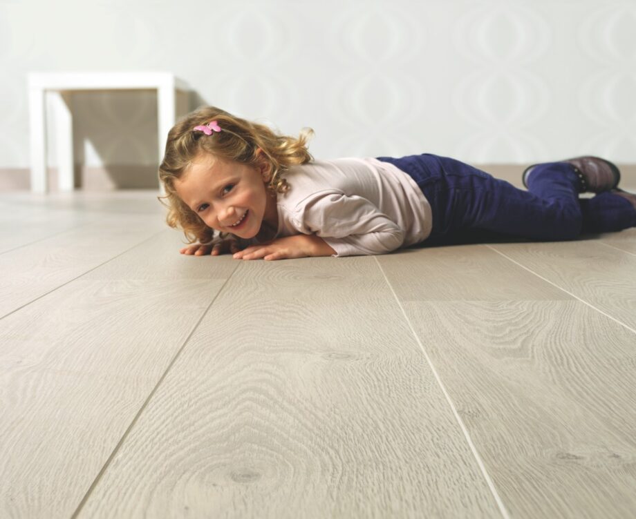 Laminate Quick-Step LARGO White vintage oak 1-strip