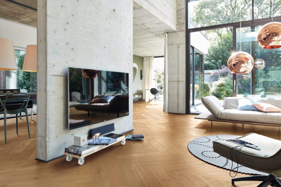 Herringbone parquet Meister Lindura Classic Pure oak, brushed, ultra matt lacquered