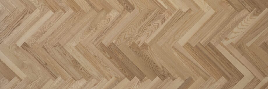 Strip parquet / herringbone parquet ash standard, beveled 4 sides, oiled – view 2 Strip parquet / herringbone parquet ash standard, beveled 4 sides, oiled – 2