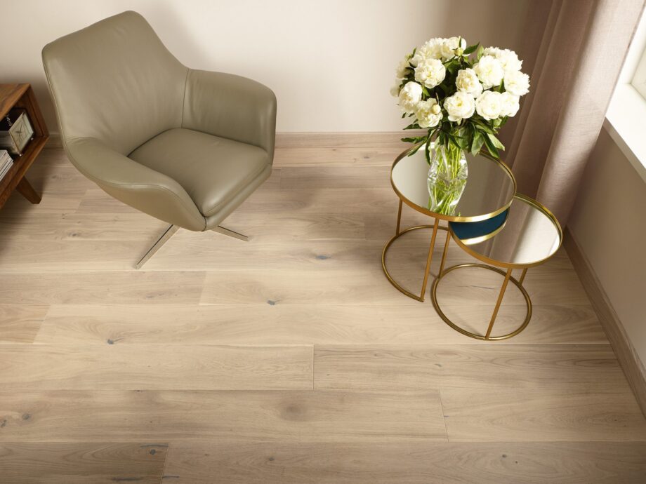 Parquet Oak, Grande Biscuits, 1-strip, beveled, brushed, stained, natural oil – 2