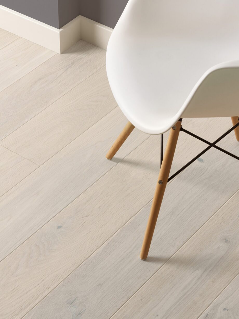 Parquet Oak, Grande Cappuccino, 1-strip, beveled, brushed, stained, matt lacquer – 7