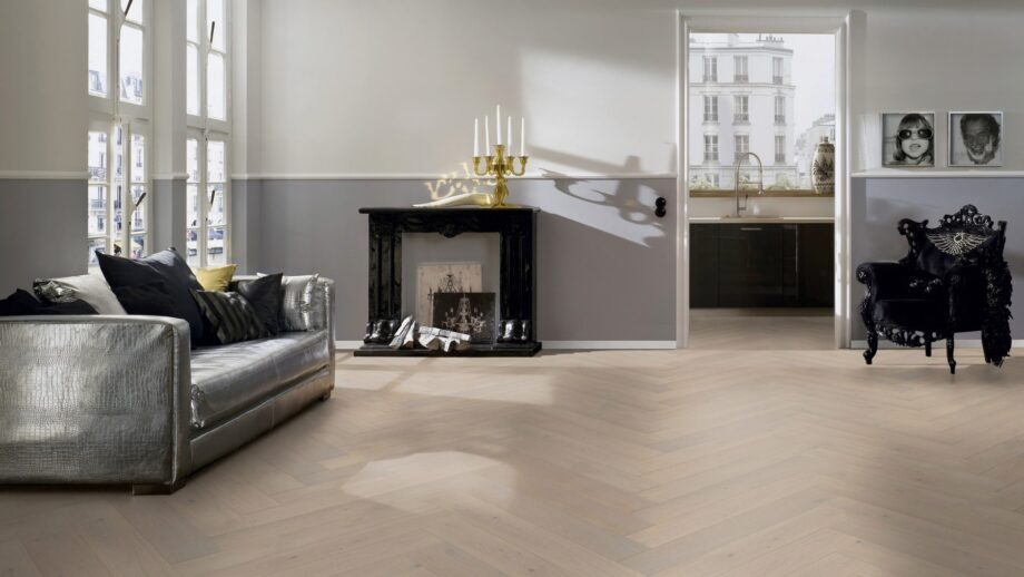 Herringbone Parquet Oak ter Hürne Light Grey, brushed, bevelled, extra matt lacquer – 3