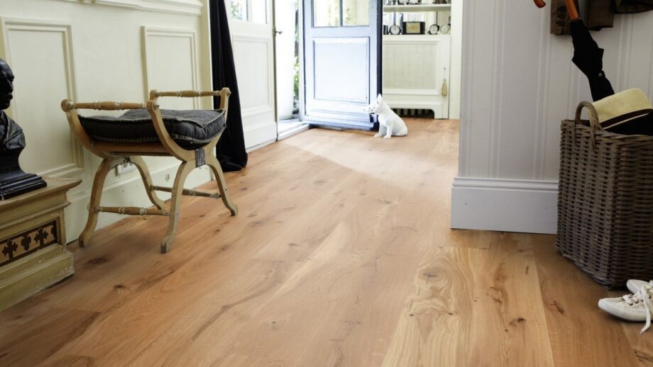 Parquet Tarkett, Heritage, Oak, brushed, 2 sides beveled, 1-strip, Hardwax Oil – view 6 Parquet Tarkett, Heritage, Oak, brushed, 2 sides beveled, 1-strip, Hardwax Oil – 6