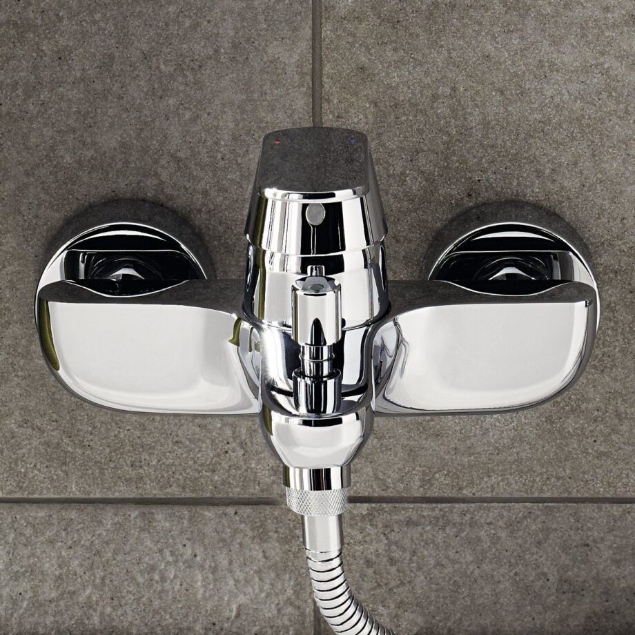 Single-lever bath mixer GROHE Eurosmart Cosmopolitan, chrome – view 3 Single-lever bath mixer GROHE Eurosmart Cosmopolitan, chrome – 3