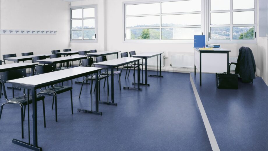 Linoleum floor Gerflor Marmorette 0049 Royal Blue