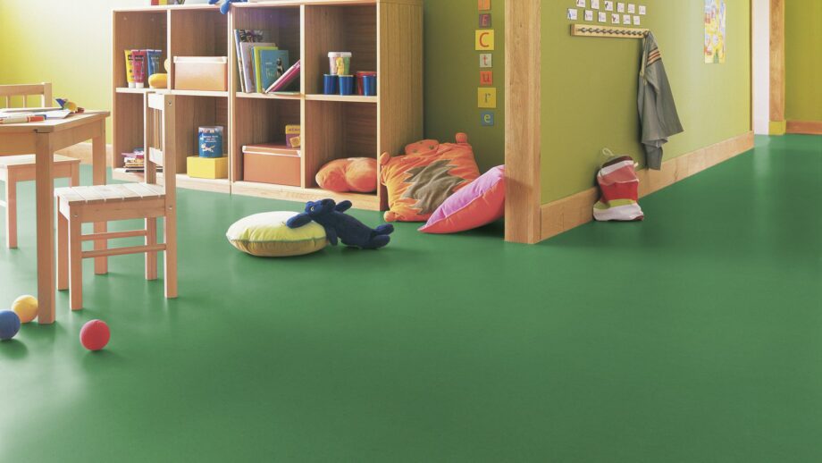 Linoleum floor Gerflor Colorette 0006 Vivid Green – view 4 Linoleum floor Gerflor Colorette 0006 Vivid Green – 4