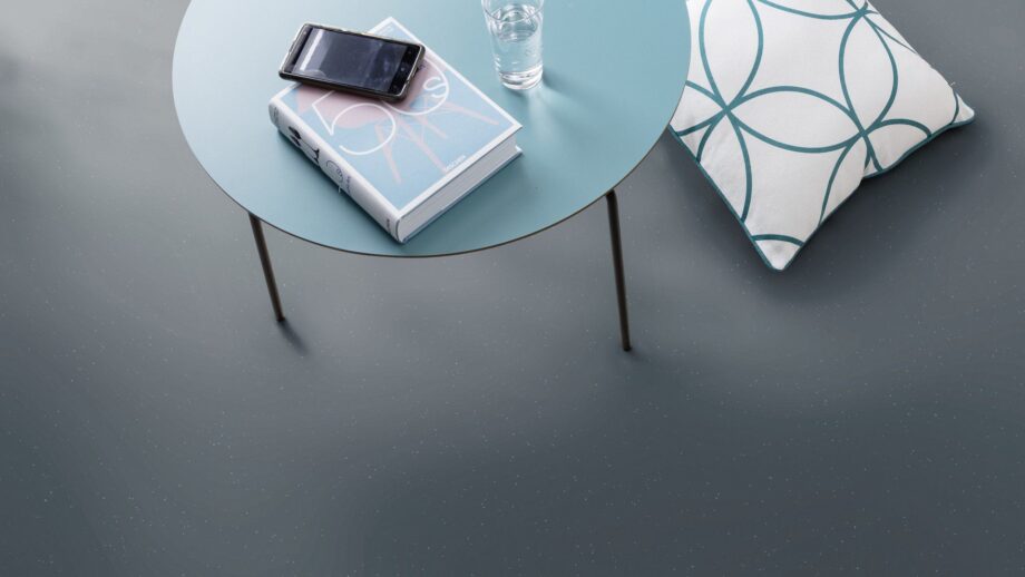 Linoleum floor Gerflor Lino Art Metallic 0070 Cool Grey – view 5 Linoleum floor Gerflor Lino Art Metallic 0070 Cool Grey – 5