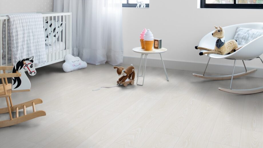 Laminate floor Quick-Step Classic Frosty White Oak