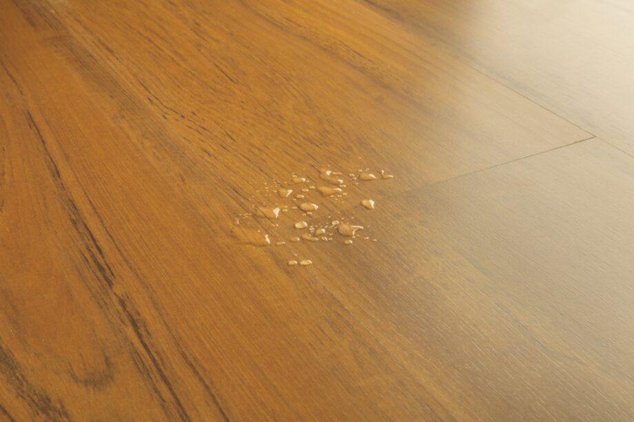 Laminate floor Quick-Step Classic Medium Brown Teak