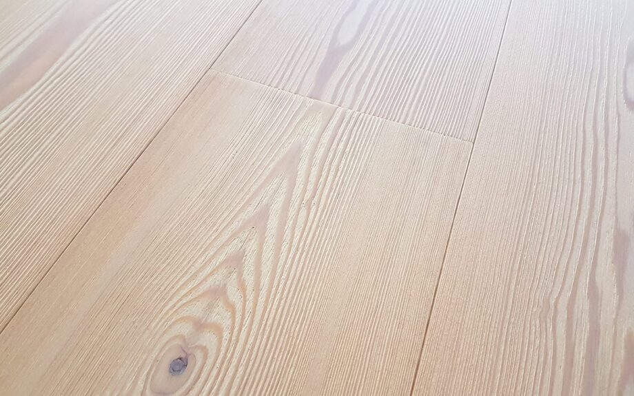 Parquet floors Siberian Larch Rustical 1-strip beveled brushed white oiled – 10