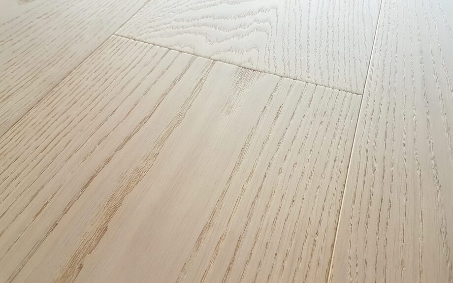 Parquet Trinity Oak Natur 1-strip beveled brushed white oiled – 5