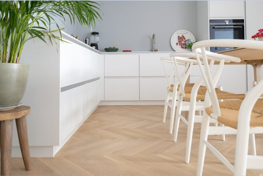 Herringbone parquet Monopark Oak Crema 45 B-Protect® – view 3 Herringbone parquet Monopark Oak Crema 45 B-Protect® – 3