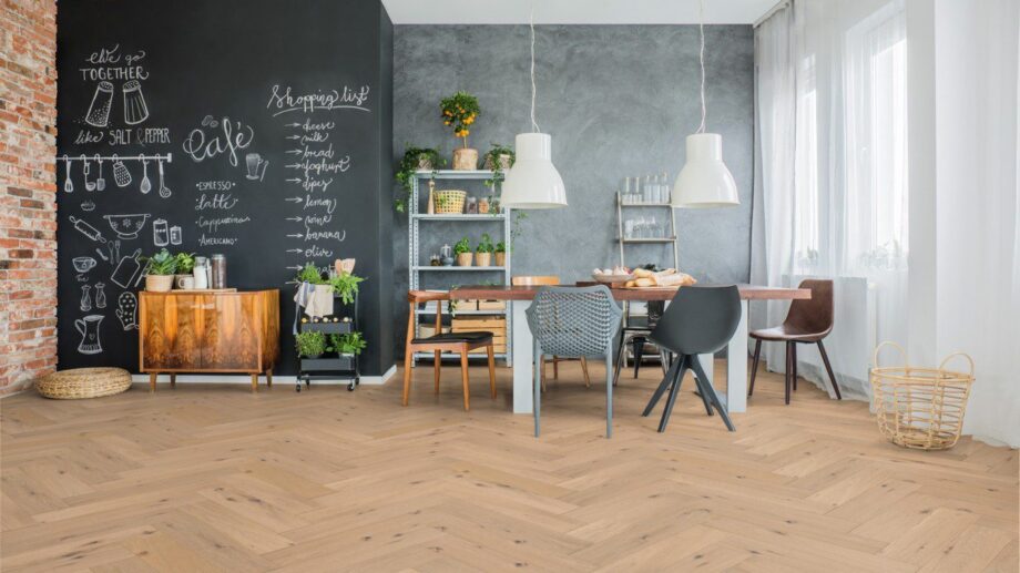 Herringbone floor Thede & Witte Oak Knotty rough appearance brushed and oiled – 2