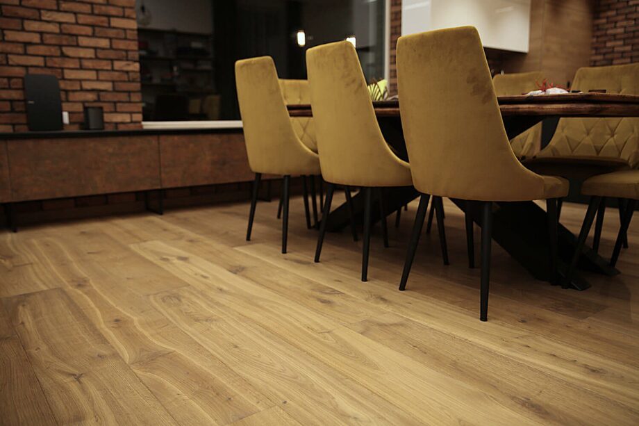 Floorboards Oak Country 2-layer beveled 2 sides and oiled – view 2 Floorboards Oak Country 2-layer beveled 2 sides and oiled – 2