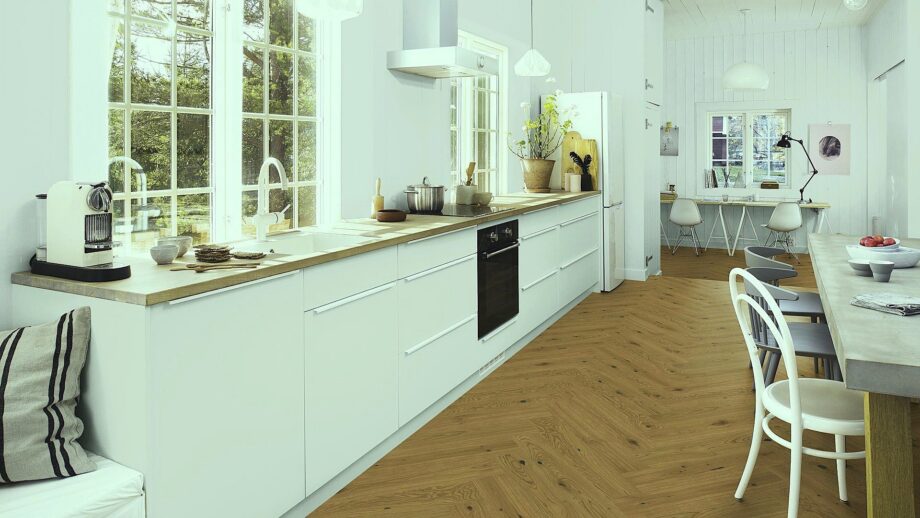 Herringbone parquet flooring Oak Rustic oil-waxed 105mm – view 4 Herringbone parquet flooring Oak Rustic oil-waxed 105mm – 4