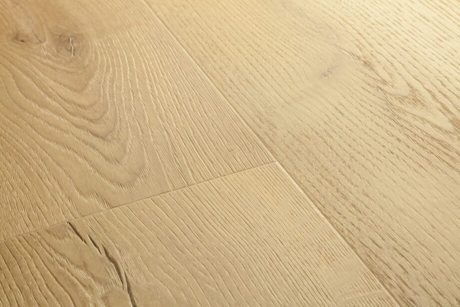 Vinüülparkett Quick Step Bloom Brushed Oak Beige, hele beež toon ja harjatud tammesüü