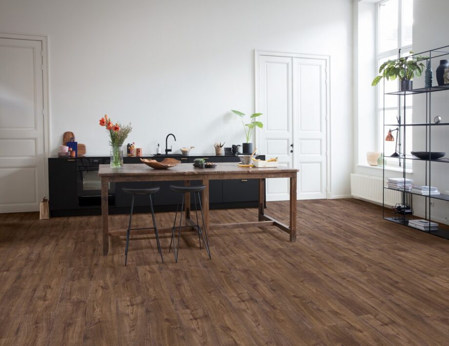 виниловыи-ламинат-quick-step-bloom-autumn-oak-chocolate