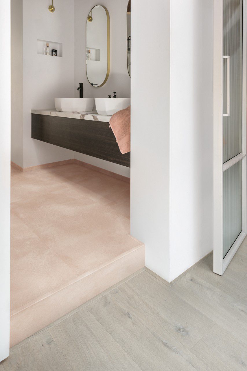 Vinyl tile flooring Quick-Step Illume Soft blush – 8
