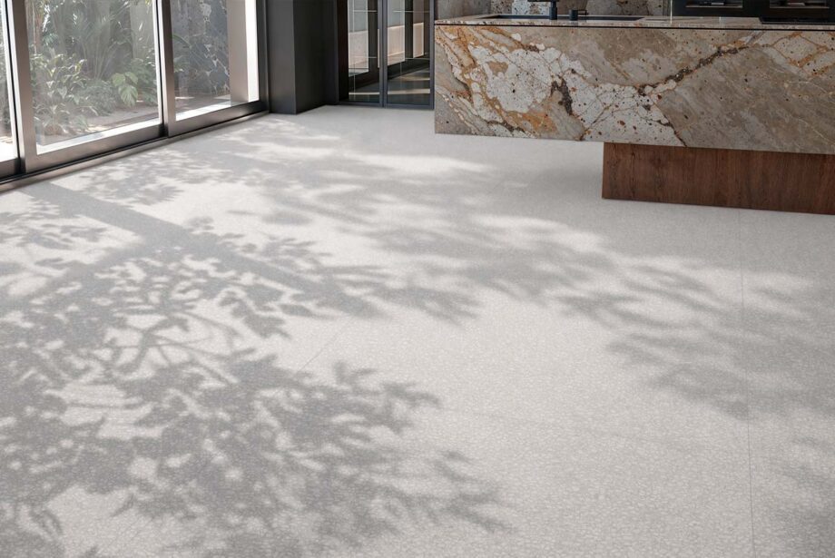 Terrazzo mustriga matt keraamiline põrandaplaat Tau Portobello White, 60x60 cm, 9 mm, valge, R10, rektifitseeritud
