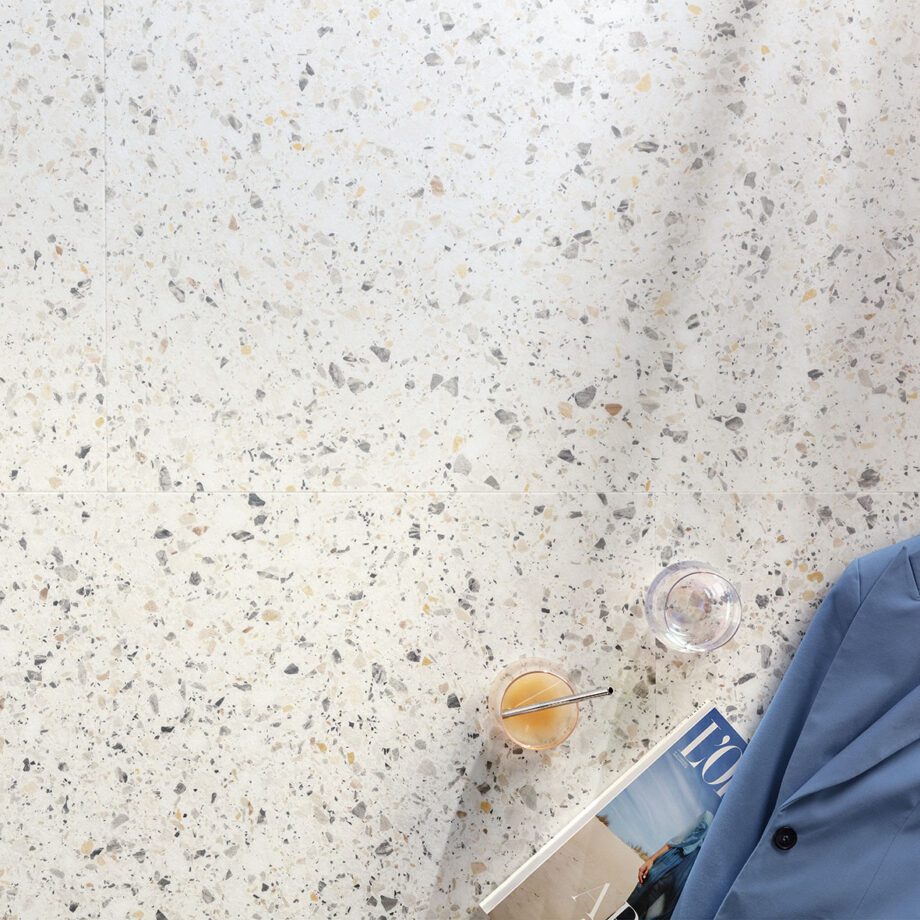 Tugevdatud südamikuga LVT vinüülplaat Floorify Large Tile Verona F023 4 Tugevdatud südamikuga LVT vinüülplaat Floorify Large Tile Verona F023