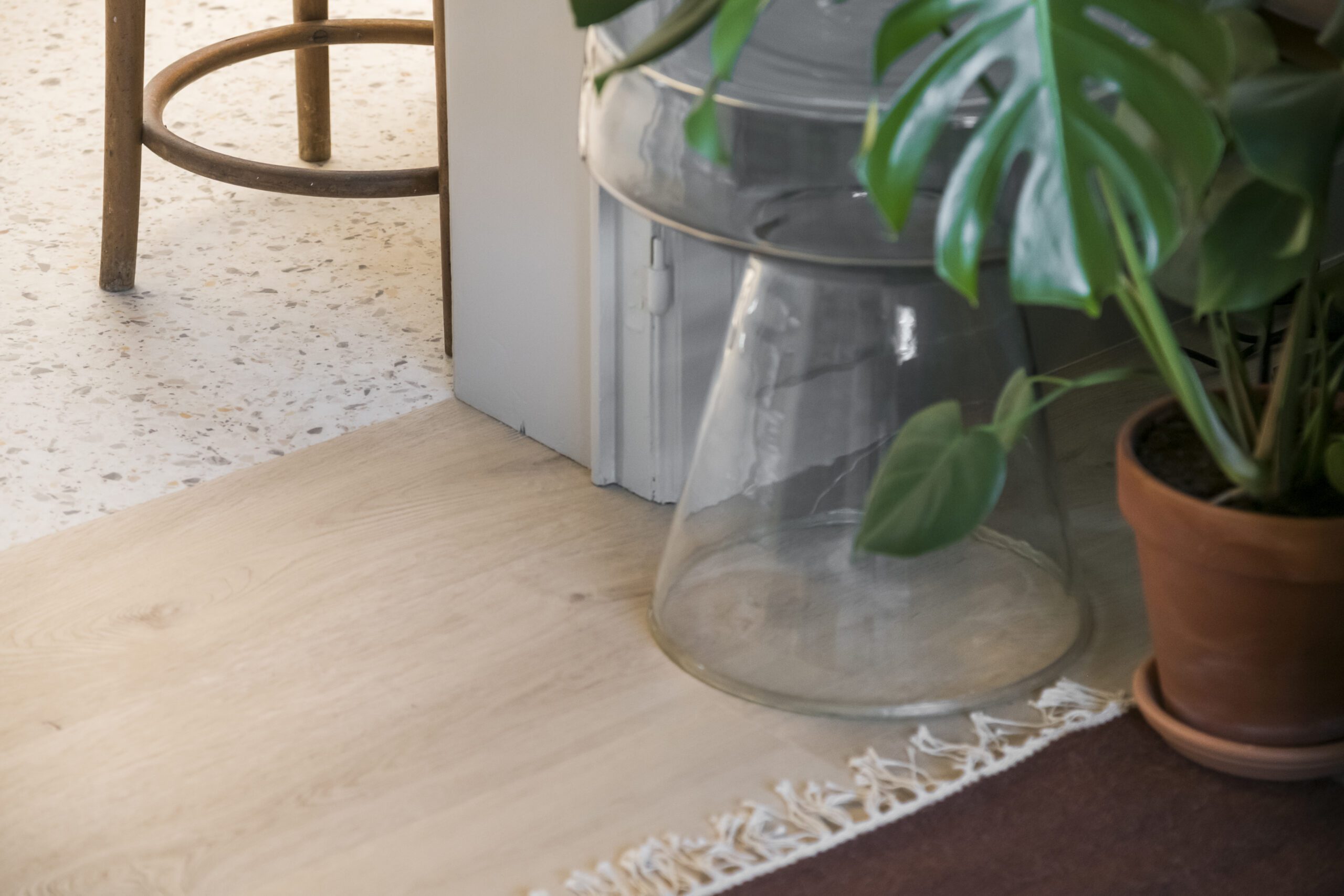Tugevdatud südamikuga LVT vinüülparkett Floorify XL Plank Seychelles F100