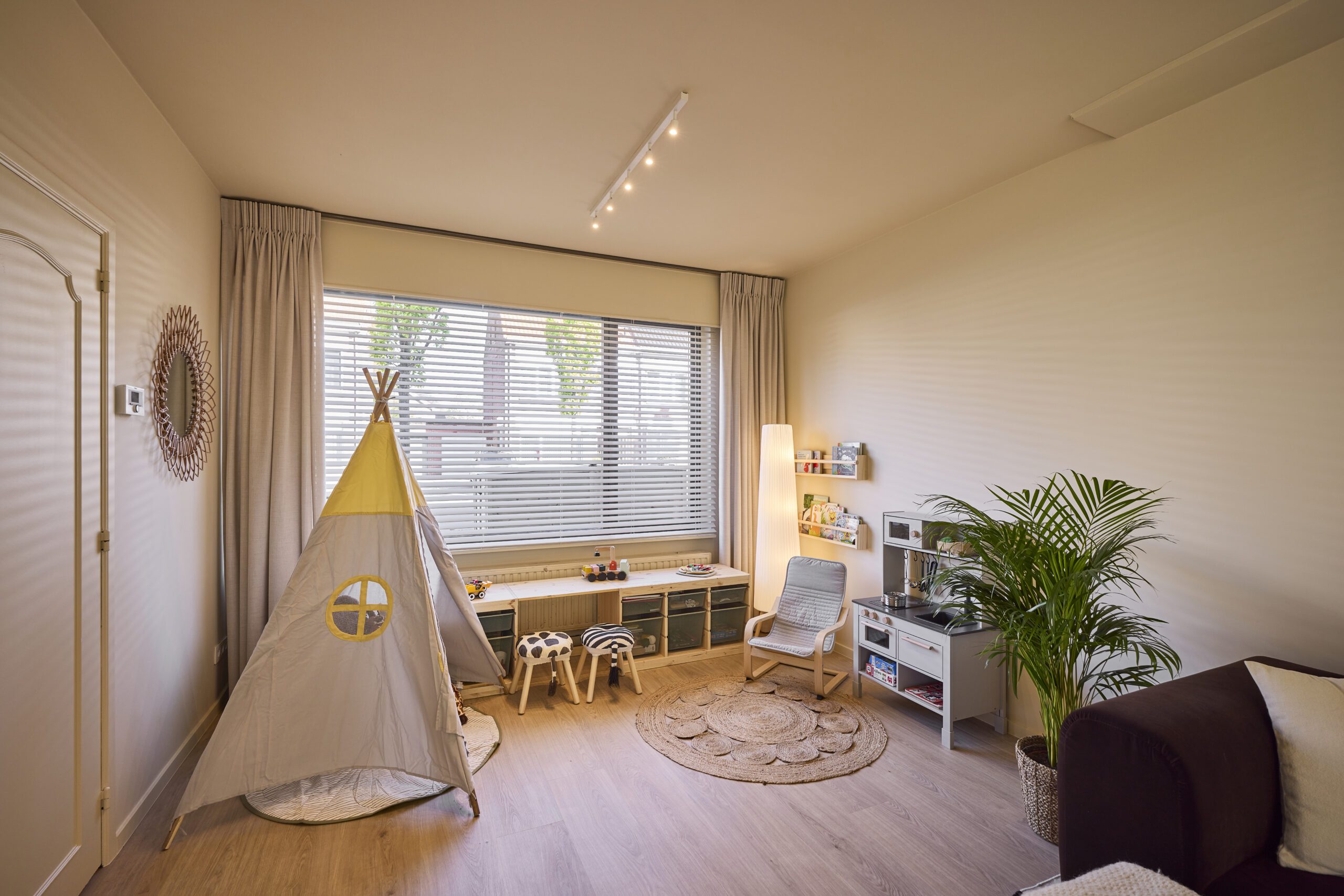 Tugevdatud südamikuga LVT vinüülparkett Floorify XL Plank Matterhorn F097