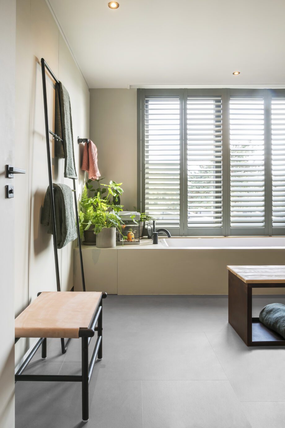 Tugevdatud südamikuga LVT vinüülplaat Floorify Small Tile Oyster F515 3 Tugevdatud südamikuga LVT vinüülplaat Floorify Small Tile Oyster F515