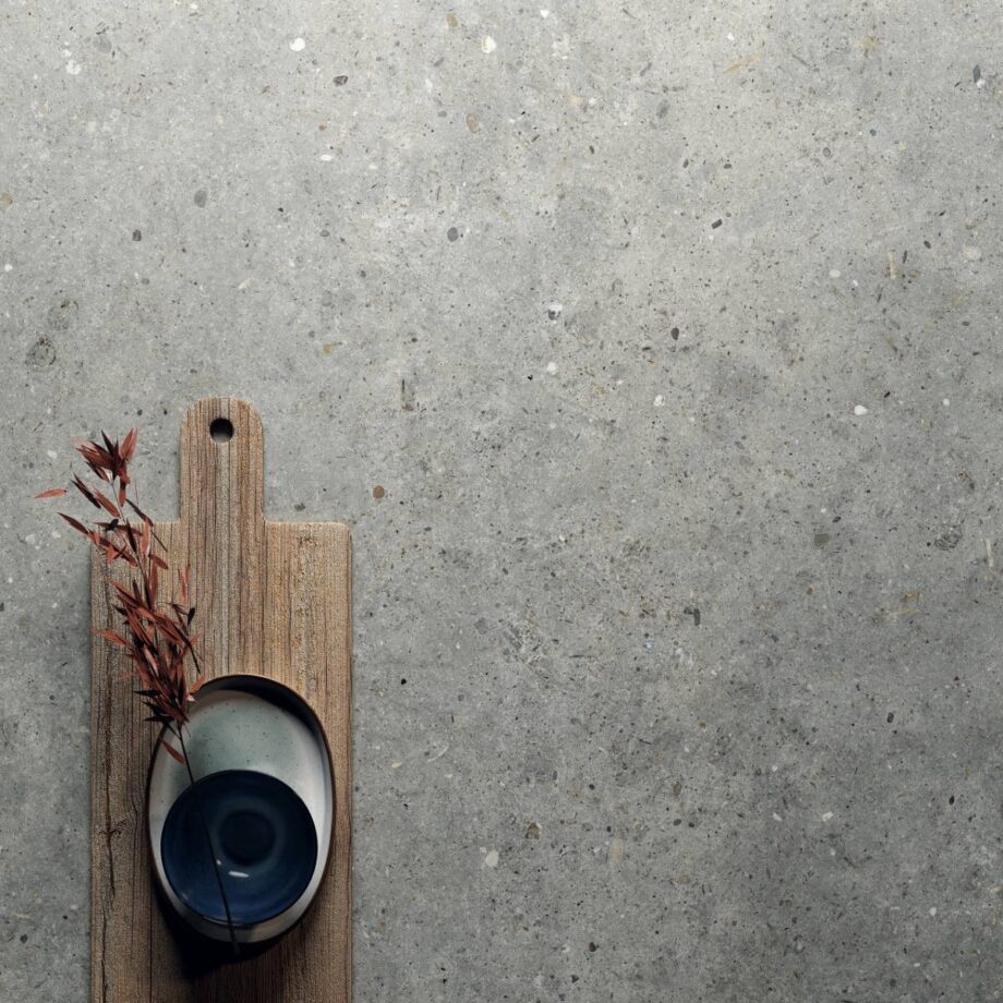 abk-poetry-stone-pirenei-grey-interjoor-1