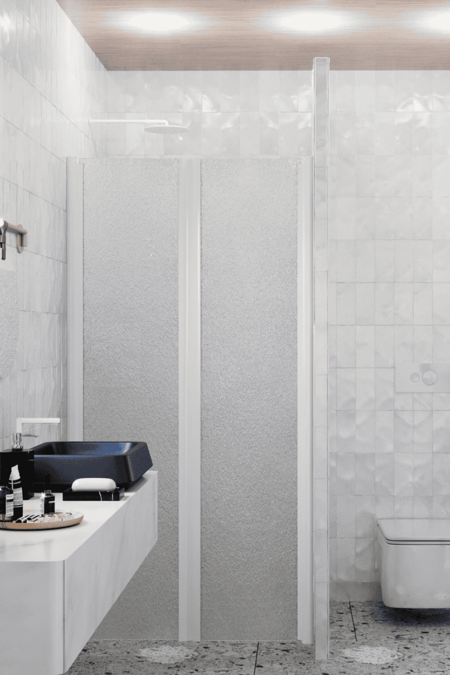 Alcove shower screen Hietakari Infinia 241, white frame, Chinchilla patterned glass Alcove shower screen Hietakari Infinia 241, white frame, Chinchilla patterned glass