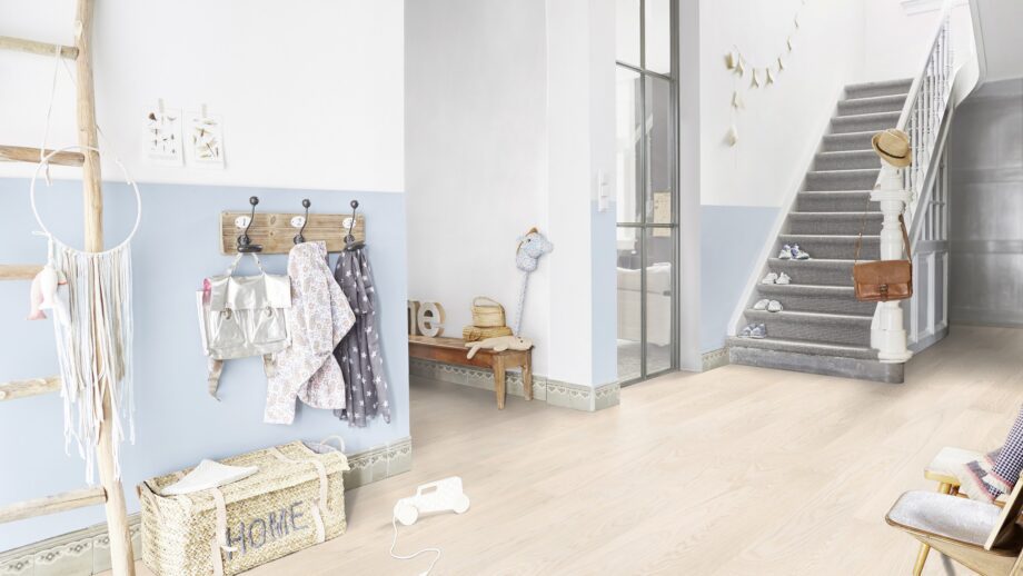 Parkett Tarkett, Grace, Tamm White Lace (valge) Plank XT, 1-lip, 2 külge mikrofa 4 Tammeparkett Tarkett Grace White Lace Plank XT esikus