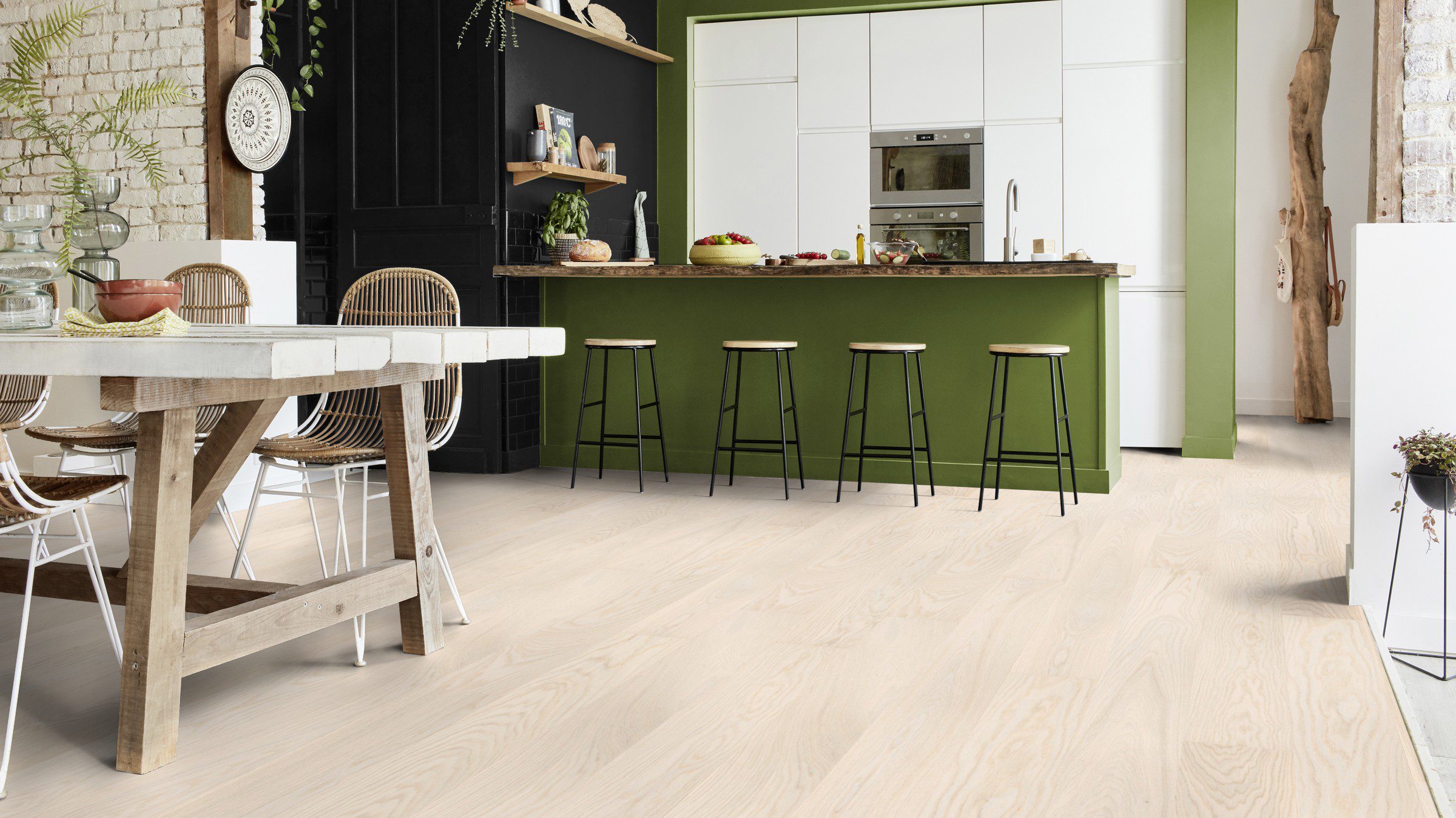 Tammeparkett Tarkett Grace White Lace Plank XT köögis