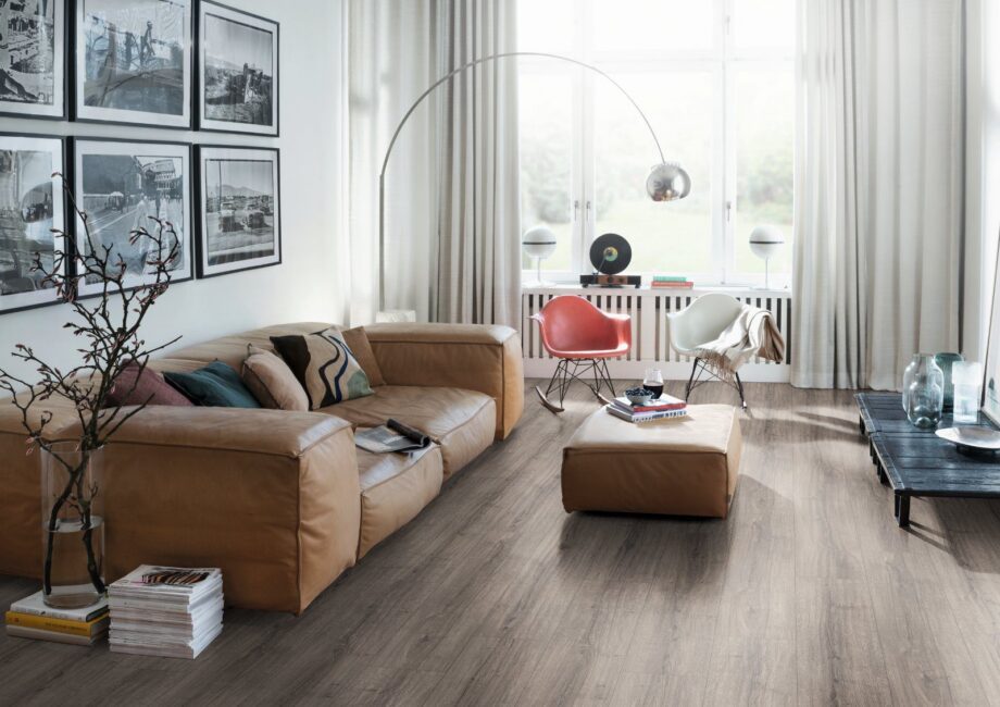 Laminate flooring Egger Grey Sherman Oak, Aqua+, wide plank 8 mm – view 2 Laminate flooring Egger Grey Sherman Oak, Aqua+, wide plank 8 mm – 2
