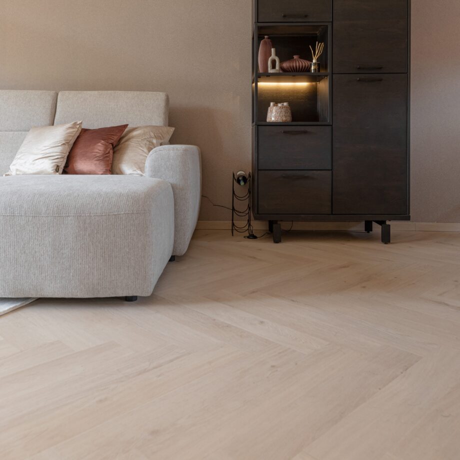 Glue-down Herringbone Vinyl Flooring Floorify Gluedown Hirame FG300 – 3