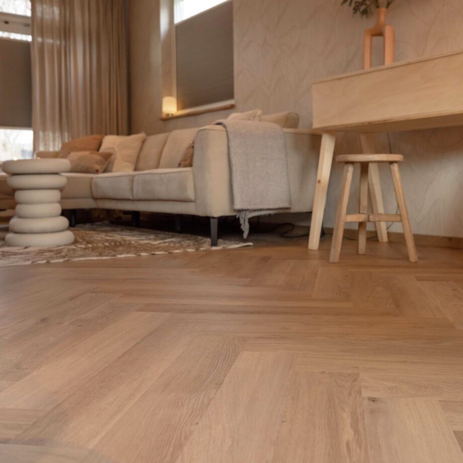 Glue-down Herringbone Vinyl Flooring Floorify Gluedown Toro FG318 – view 2 Glue-down Herringbone Vinyl Flooring Floorify Gluedown Toro FG318 – 2