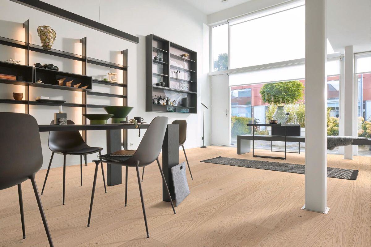 Oak wood flooring Meister, Natureflex HD 100, Off-white oak lively 20014, 1-strip, 2200 x 210 mm, brushed, ultra matt lacquered