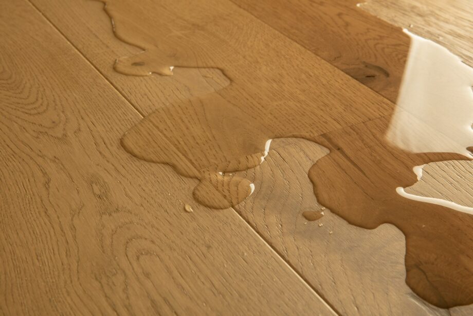 Parkett Quick-Step Amato Dark Chestnut Oak eriti matt lakk, veekindel 145mm Parkett Quick-Step Amato Dark Chestnut Oak eriti matt lakk, veekindel 145mm