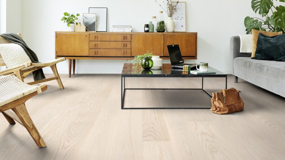 Parquet Tarkett, Grace, Oak White Lace Plank XT, 1-strip, 2 sides bevelled, brushed, Proteco ExtraMatt matt lacquer Parquet Tarkett, Grace, Oak White Lace Plank XT, 1-strip, 2 sides bevelled, brushed, Proteco ExtraMatt matt lacquer
