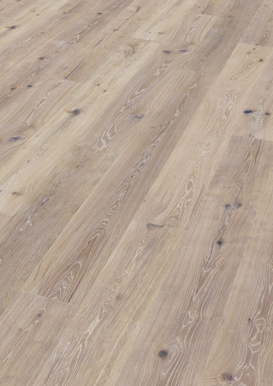 Parquets Trinity Oak Rustical 1-strip beveled hand scraped brushed whitewash white oiled