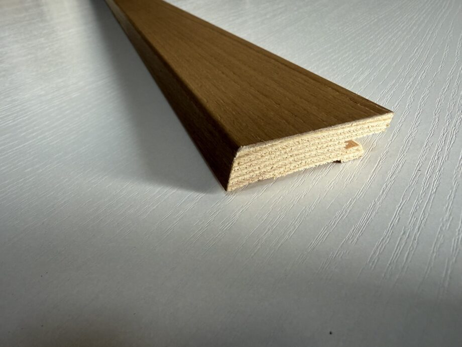 Skirting board oak veneer Cappuccino lacquered profile 15×60mm