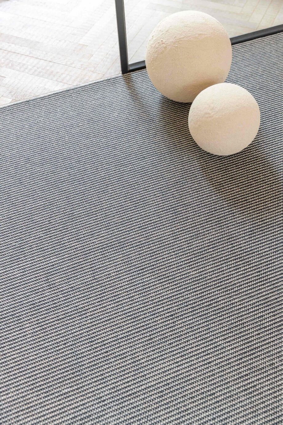 Wool and Linen Carpet Creatuft Flanders – view 3 Wool and Linen Carpet Creatuft Flanders 5 Elephant – 3