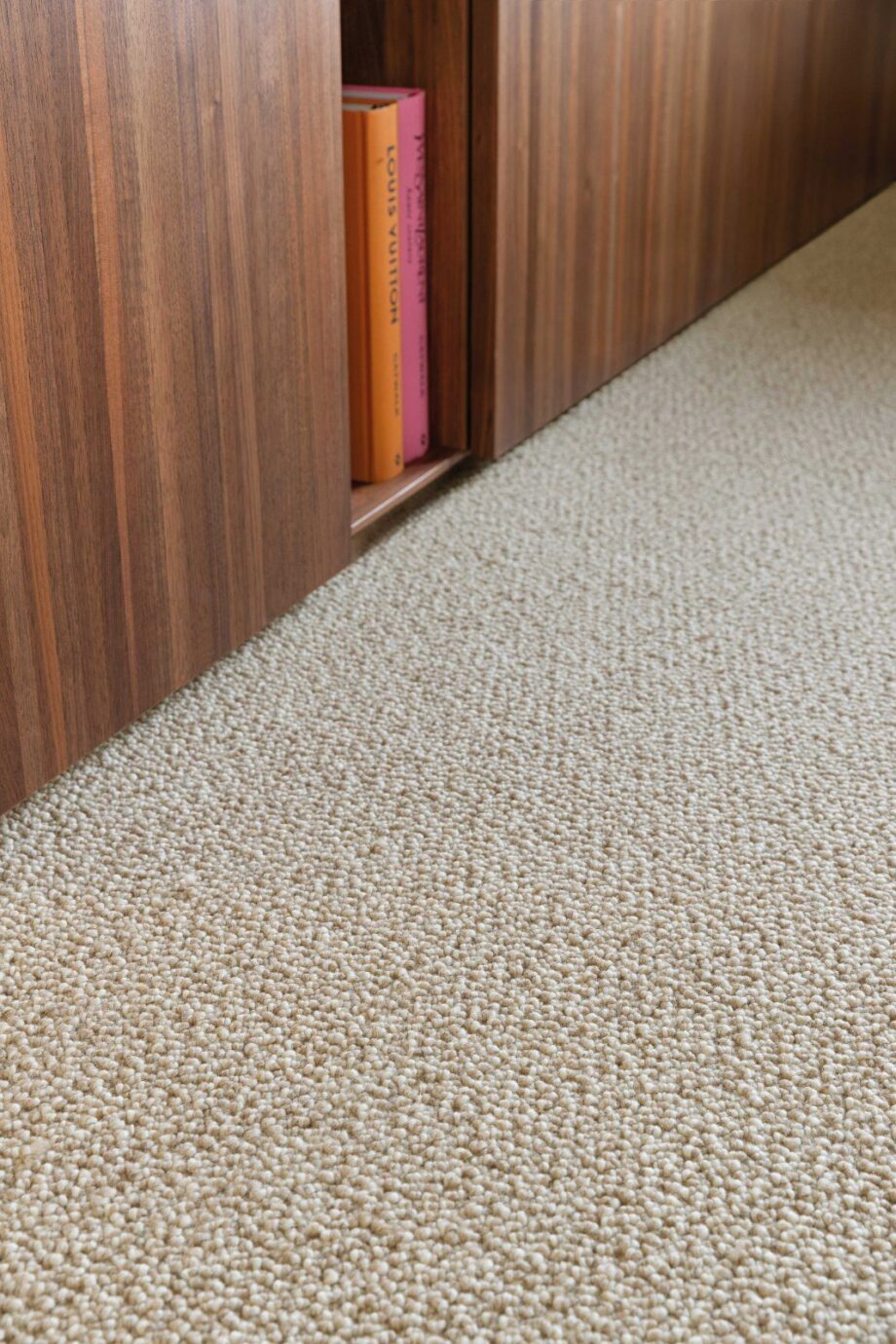 Wool Carpet Creatuft Berlin 107 Lama – view 3 Wool Carpet Creatuft Berlin 20 Camel – 3