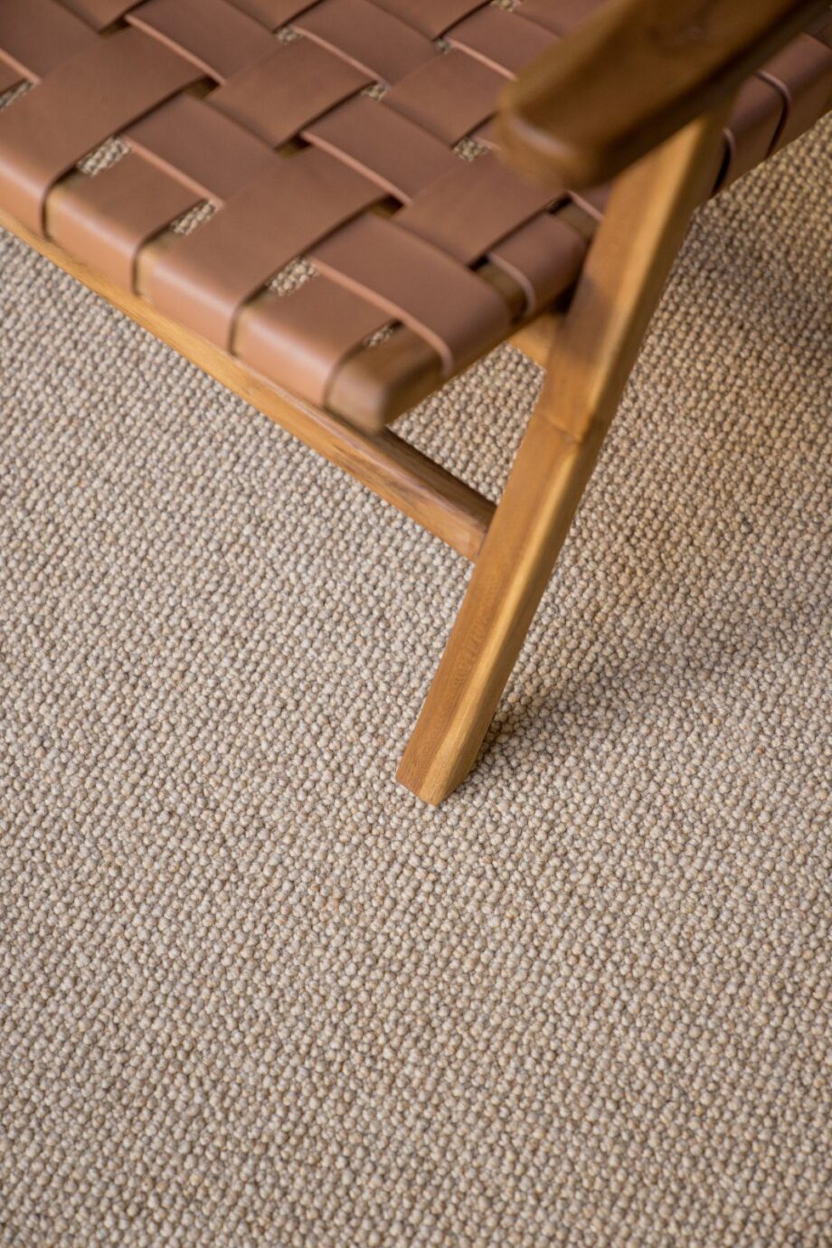 Wool Carpet Creatuft Savanna 40 Mid Grey – view 3 Wool Carpet Creatuft Savanna 35 Silver Grey – 3