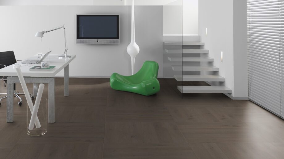 Parquet Oak, ter Hürne, Oak basalt brown, brushed, beveled, extra matt lacquered