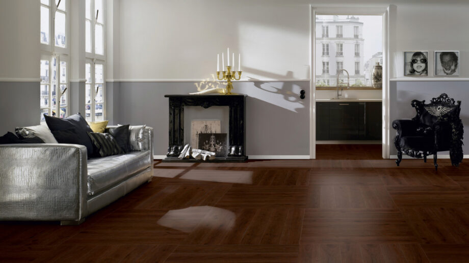 Parquet Oak, ter Hürne, Oak red brown, brushed, beveled, extra matt lacquered