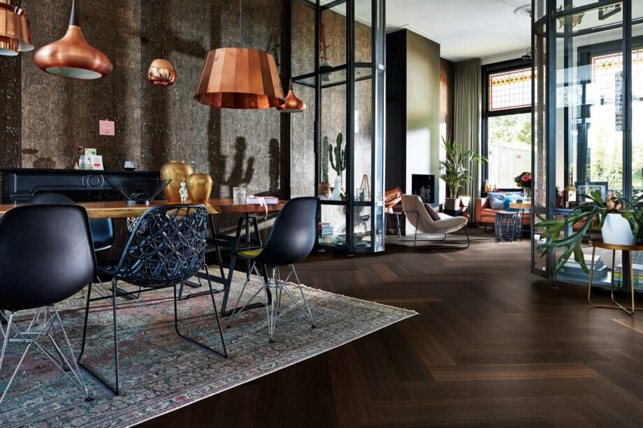 Parquet Meister Harmonious Smoked Oak, brushed, 1-strip, matt lacquered PS500 Herringbone – 3